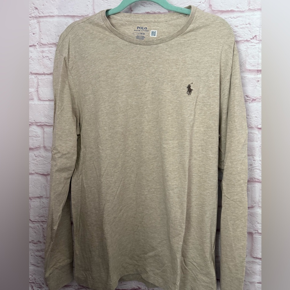 NWOT Men’s POLO long sleeve Tee. Heathered Natural Color